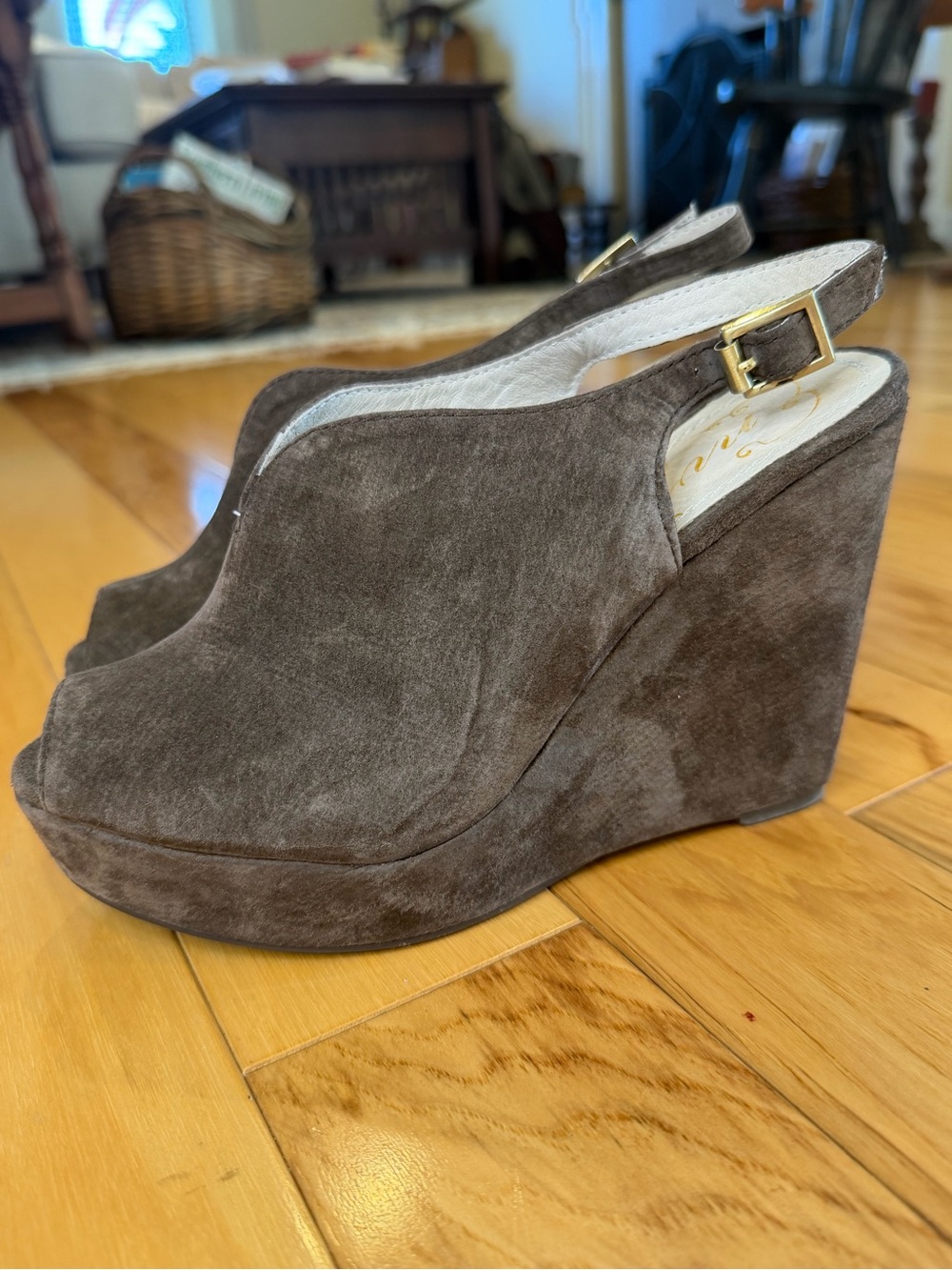ENVY Foxy Dark Grey Suede Platform Wedge Heels Peep Toe Slingback Sz 7.5⁠